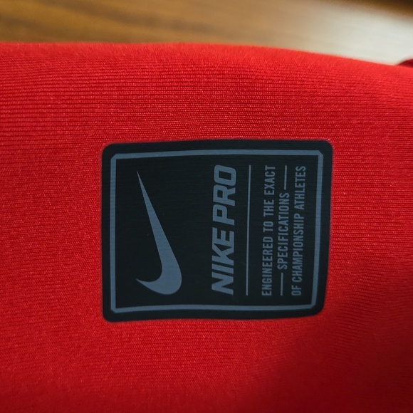 Men's Nike Pro Dri Fit tee - Picture 3 of 4